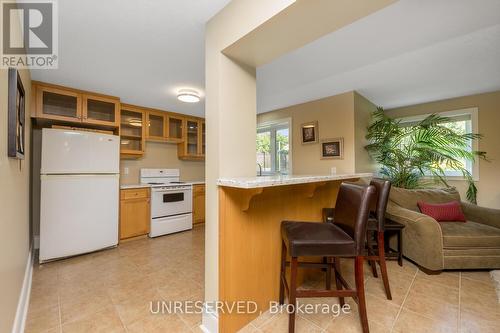 44 Leenders Lane, Erin, ON - Indoor Photo Showing Kitchen