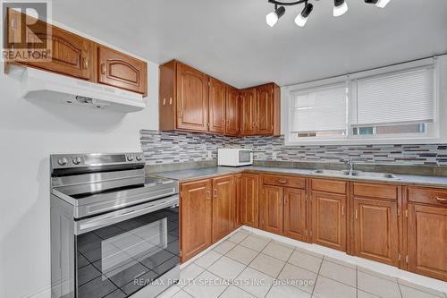 354 Crowland Avenue, Welland, ON - Indoor Photo Showing Kitchen With Double Sink