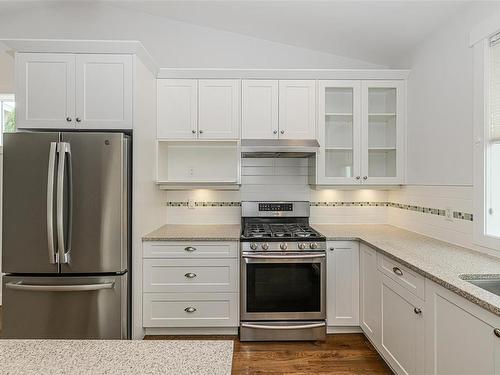 10296 Sparling Pl, Sidney, BC - Indoor Photo Showing Kitchen