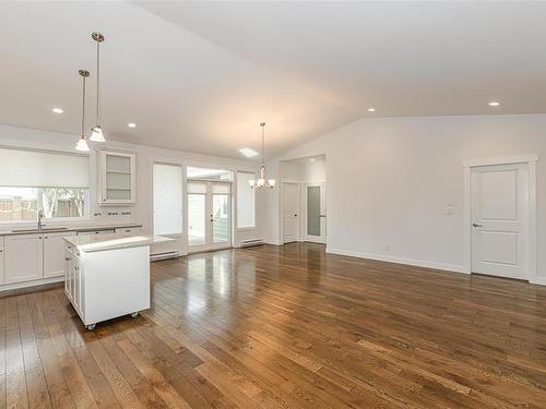 10296 Sparling Pl, Sidney, BC - Indoor Photo Showing Kitchen With Double Sink