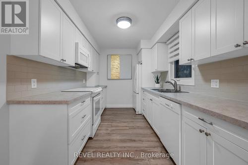 6362 Galaxy Drive, Niagara Falls, ON - Indoor Photo Showing Kitchen With Double Sink