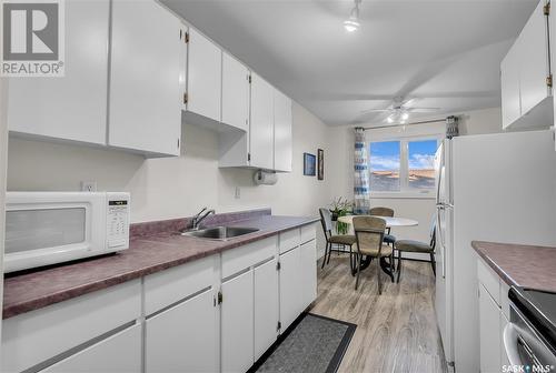 37 4219 Degeer Street, Saskatoon, SK - Indoor Photo Showing Kitchen