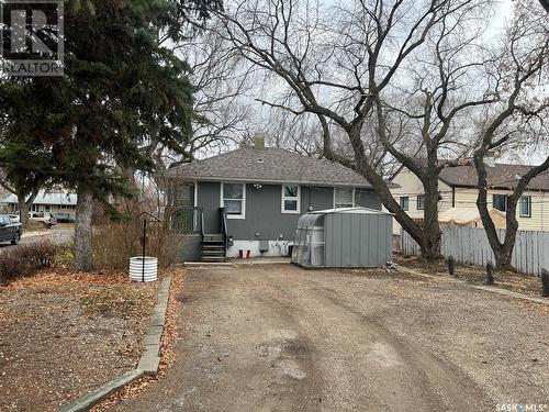 51 Elizabeth Crescent, Regina, SK - Outdoor