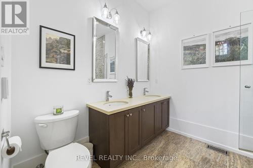 58 Garrison Village Drive, Niagara-On-The-Lake, ON - Indoor Photo Showing Bathroom