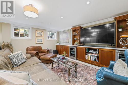 58 Garrison Village Drive, Niagara-On-The-Lake, ON - Indoor Photo Showing Living Room