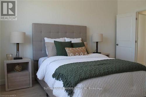 263 Pratt Drive, Loyalist (Amherstview), ON - Indoor Photo Showing Bedroom