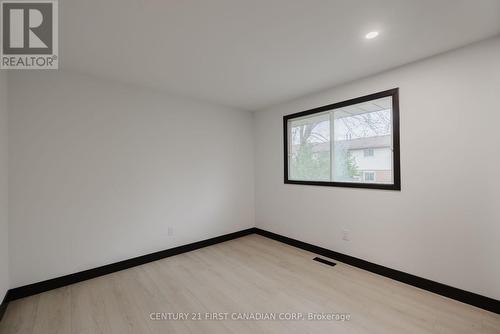 58 Greenfield Drive, London, ON - Indoor Photo Showing Other Room