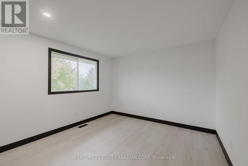 58 Greenfield Drive, London, ON - Indoor Photo Showing Other Room