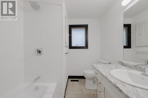 58 Greenfield Drive, London, ON - Indoor Photo Showing Bathroom