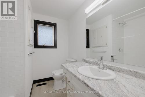 58 Greenfield Drive, London, ON - Indoor Photo Showing Bathroom