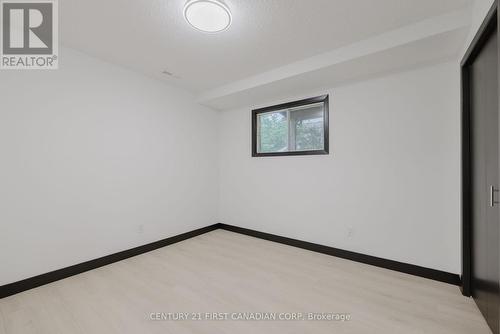 58 Greenfield Drive, London, ON - Indoor Photo Showing Other Room