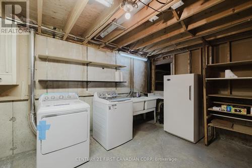 58 Greenfield Drive, London, ON - Indoor Photo Showing Laundry Room