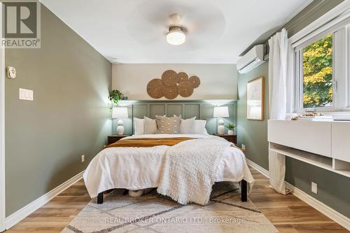 5 - 369 Albany Avenue, Toronto, ON - Indoor Photo Showing Bedroom