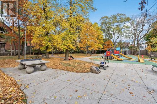 5 - 369 Albany Avenue, Toronto, ON - Outdoor