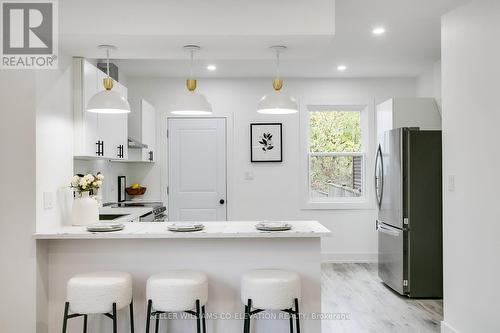 1006 Mount Pleasant Road, Toronto, ON - Indoor Photo Showing Kitchen