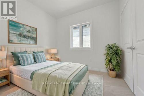 1304 Klondike Drive, Oshawa, ON - Indoor Photo Showing Bedroom