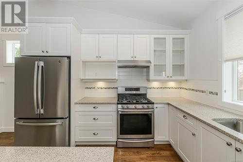 Stainless appliances - 10296 Sparling Pl, Sidney, BC 