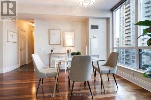 2110 - 5229 Dundas Street W, Toronto, ON - Indoor Photo Showing Dining Room