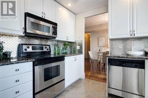 2110 - 5229 Dundas Street W, Toronto, ON - Indoor Photo Showing Kitchen With Upgraded Kitchen