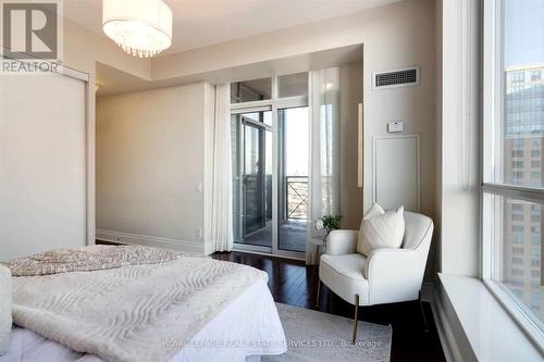 2110 - 5229 Dundas Street W, Toronto, ON - Indoor Photo Showing Bedroom