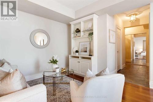 2110 - 5229 Dundas Street W, Toronto, ON - Indoor Photo Showing Living Room