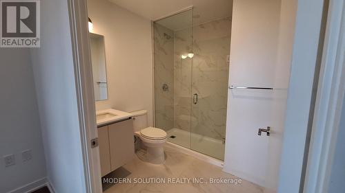 501 - 395 Dundas Street W, Oakville, ON - Indoor Photo Showing Bathroom