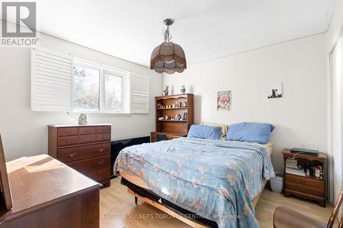 24 Masseygrove Crescent, Toronto, ON - Indoor Photo Showing Bedroom