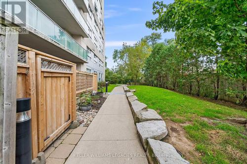 405 - 2464 Weston Road, Toronto, ON - Outdoor