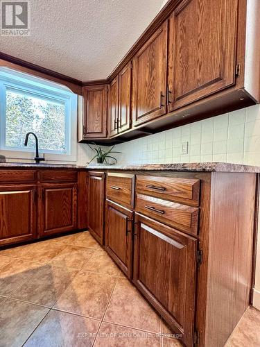 185 Croatia Avenue, Timmins (Gold Centre), ON - Indoor Photo Showing Kitchen