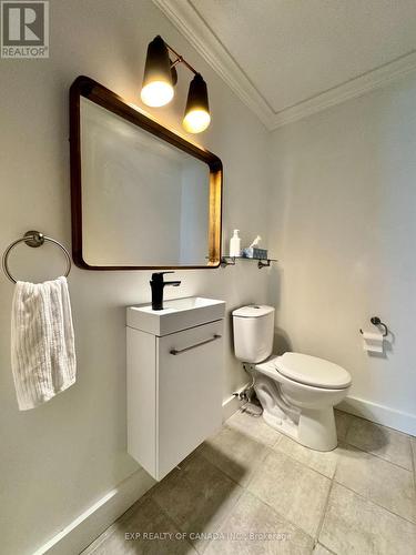 185 Croatia Avenue, Timmins (Gold Centre), ON - Indoor Photo Showing Bathroom