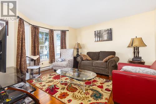 67 1/2 Bay Bulls Road, St. John'S, NL - Indoor Photo Showing Living Room