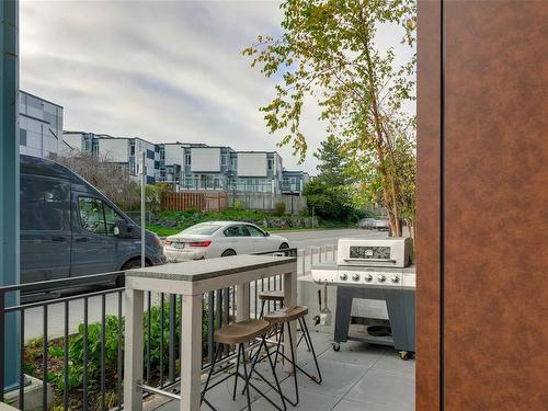 103-363 Tyee Rd, Victoria, BC - Outdoor