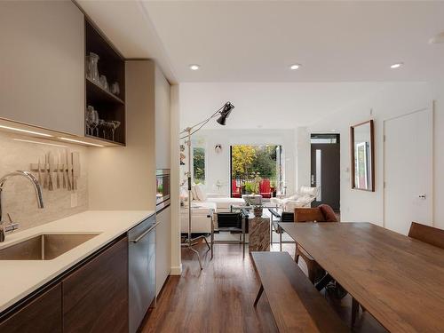 103-363 Tyee Rd, Victoria, BC - Indoor Photo Showing Kitchen