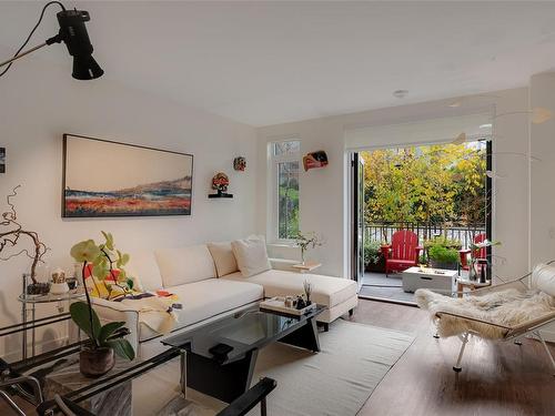 103-363 Tyee Rd, Victoria, BC - Indoor Photo Showing Living Room