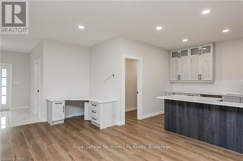 24 Aspen Lane, Powassan, ON - Indoor Photo Showing Other Room