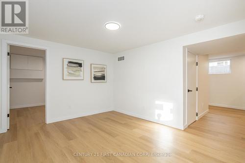 165 Fairhaven Circle, London, ON - Indoor Photo Showing Other Room