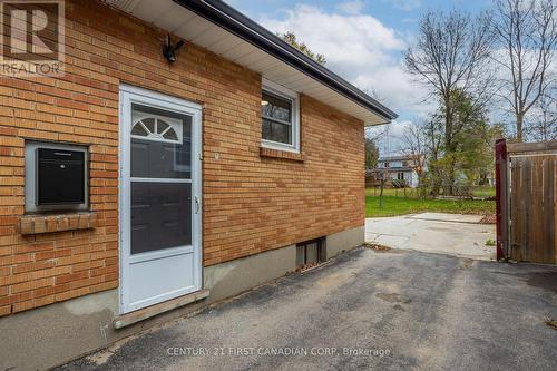 165 Fairhaven Circle, London, ON - Outdoor With Exterior