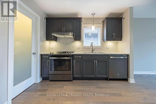 16 Ashberry Place, St. Thomas, ON - Indoor Photo Showing Kitchen