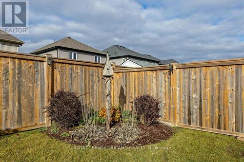 16 Ashberry Place, St. Thomas, ON - Outdoor