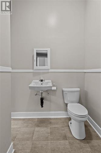 28 Symonds Avenue, St. John'S, NL - Indoor Photo Showing Bathroom