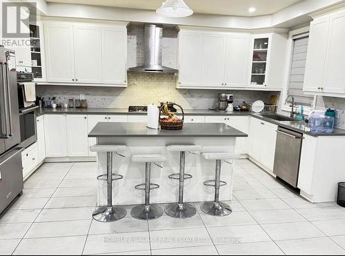 3 Rockbank Road, Brampton, ON - Indoor Photo Showing Kitchen With Upgraded Kitchen