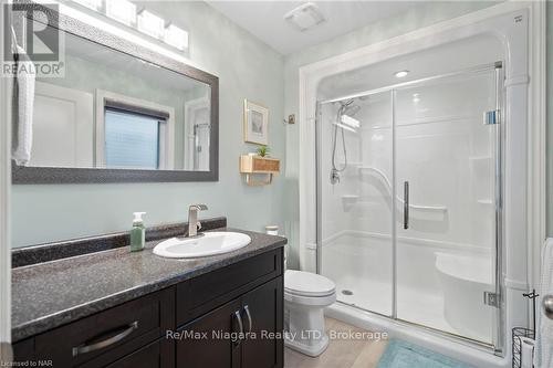 62 Postma Drive, Haldimand (Dunnville), ON - Indoor Photo Showing Bathroom