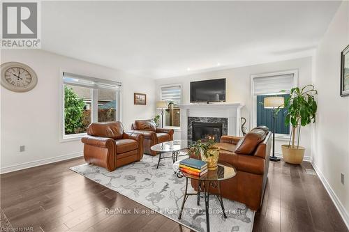 62 Postma Drive, Haldimand (Dunnville), ON - Indoor Photo Showing Living Room With Fireplace