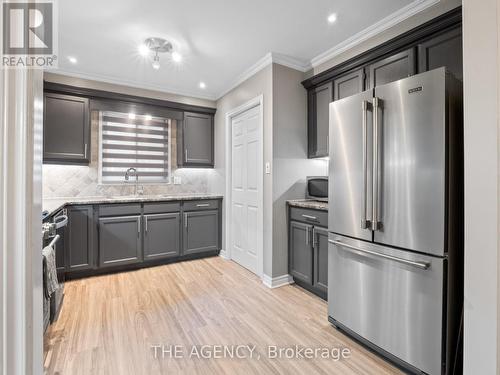 55 Northridge Drive, West Lincoln (057 - Smithville), ON - Indoor Photo Showing Kitchen With Upgraded Kitchen