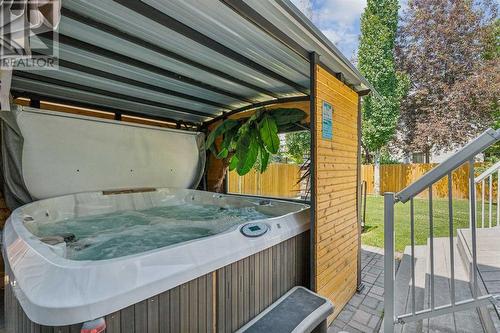 10 Tuscany Meadows Drive Nw, Calgary, AB 