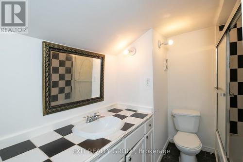 56 South John Street, Belleville, ON - Indoor Photo Showing Bathroom