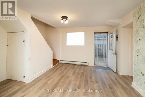 56 South John Street, Belleville, ON - Indoor Photo Showing Other Room