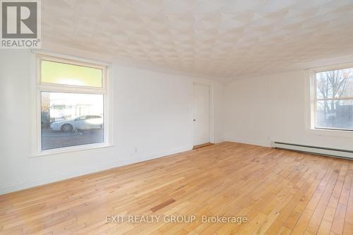 56 South John Street, Belleville, ON - Indoor Photo Showing Other Room