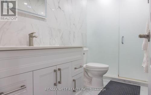 86 Blossom Crescent, Toronto, ON - Indoor Photo Showing Bathroom