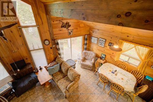 1340 Cannon Trail, North Frontenac (Frontenac North), ON - Indoor Photo Showing Living Room